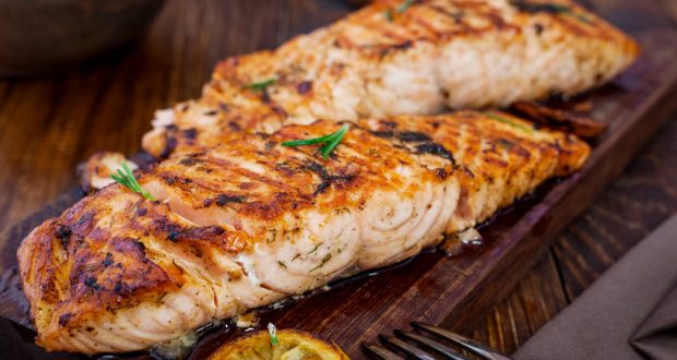 Grilled salmon filets